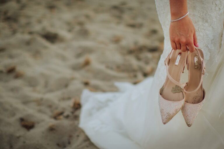 Don’t Get Duped: Wedding Vendor Red Flags in 2026